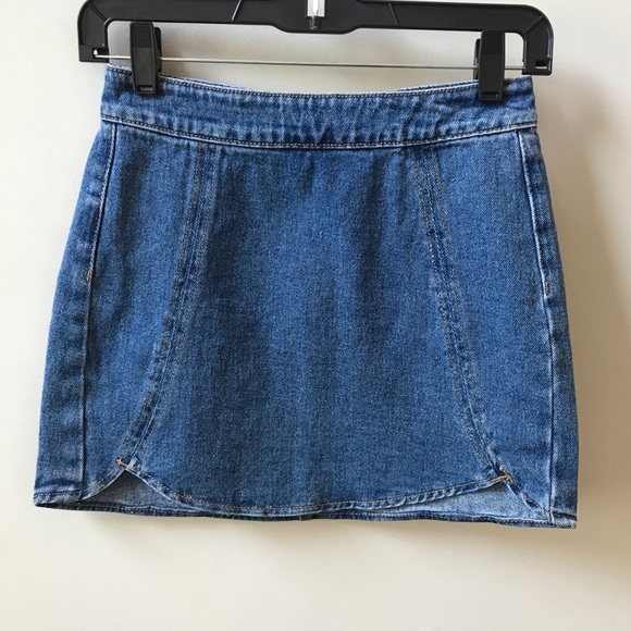 PacSun Dresses & Skirts - 3/$15 PACSUN Scallop Detail Denim Skirt